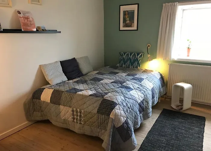 Bed & Breakfast Praestogaard Præstø
